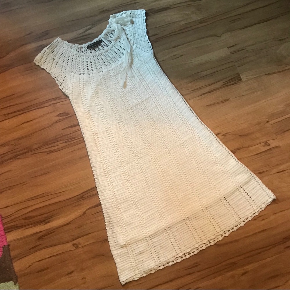 BCBG MaxAzria Crochet Dress - Sz XSP, off white.